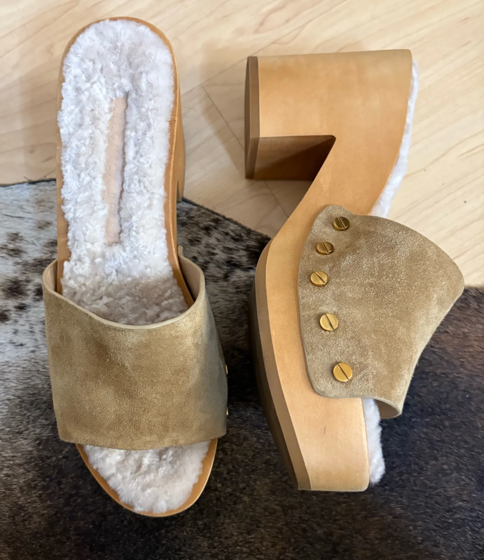 VERNICA BEARD Hannalee Sherpa Suede Open Toe Mule Clog with Sherpa Size 5.5 - Image 1