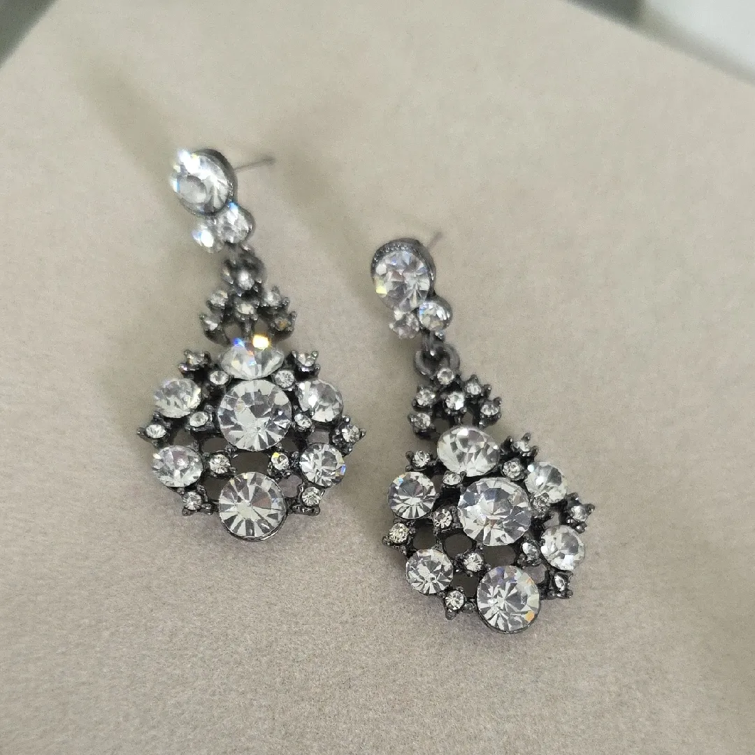 Oxidized Silver Glam Rhinestone Drop Earrings - Image 1