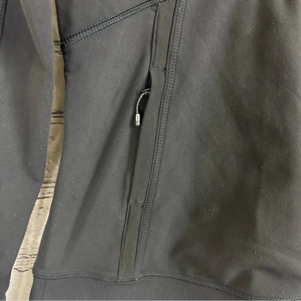 Lululemon Winter Sprinter Hoodie Black Size 4 Tech Fleece, Power Luxtreme - Image 4
