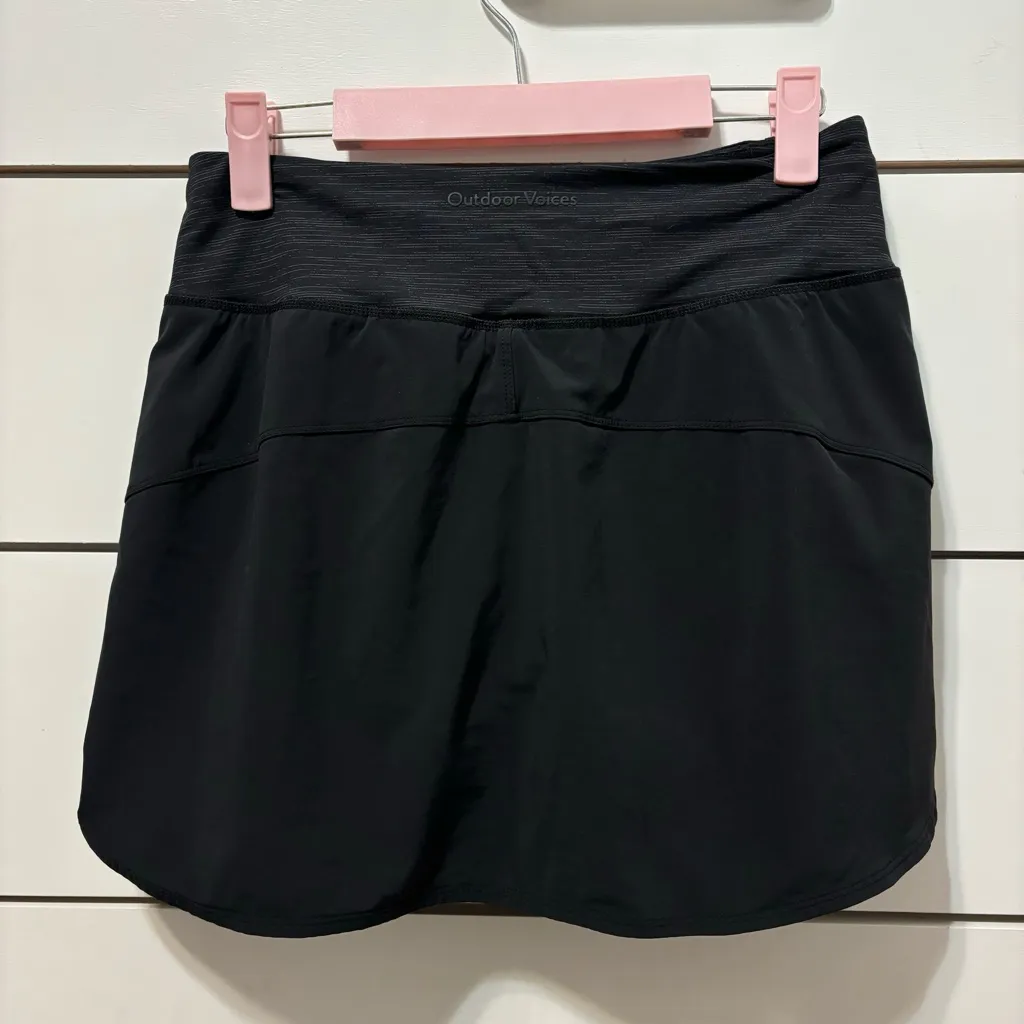 Outdoor Voices Hudson 4" Skort — Black - Image 4