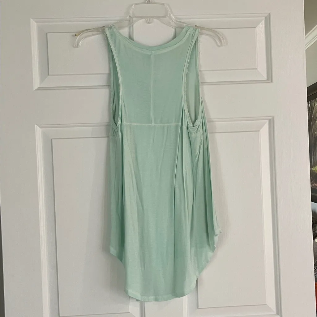 Z Supply Mint Green V-Neck Top with Stretch - Image 7