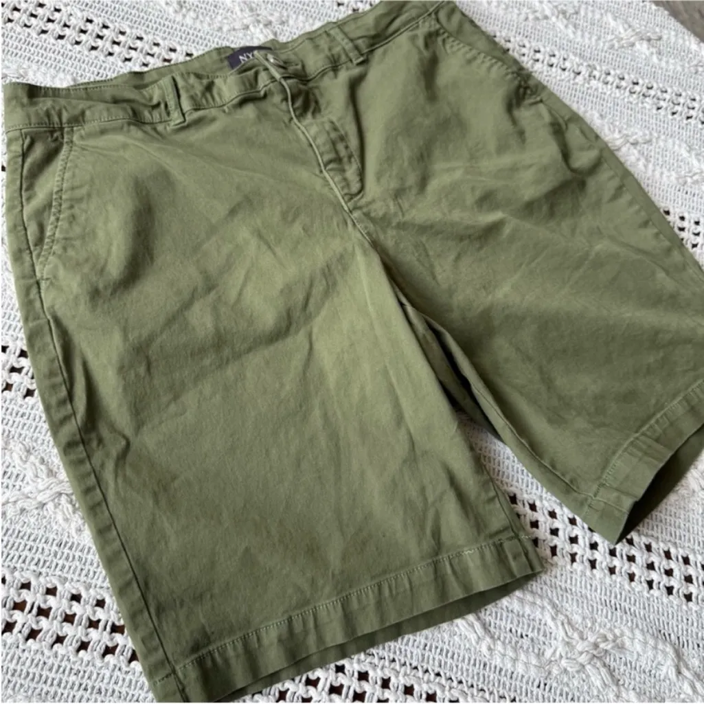 NYDJ Women's Flat Front Shorts in Olive - Image 4