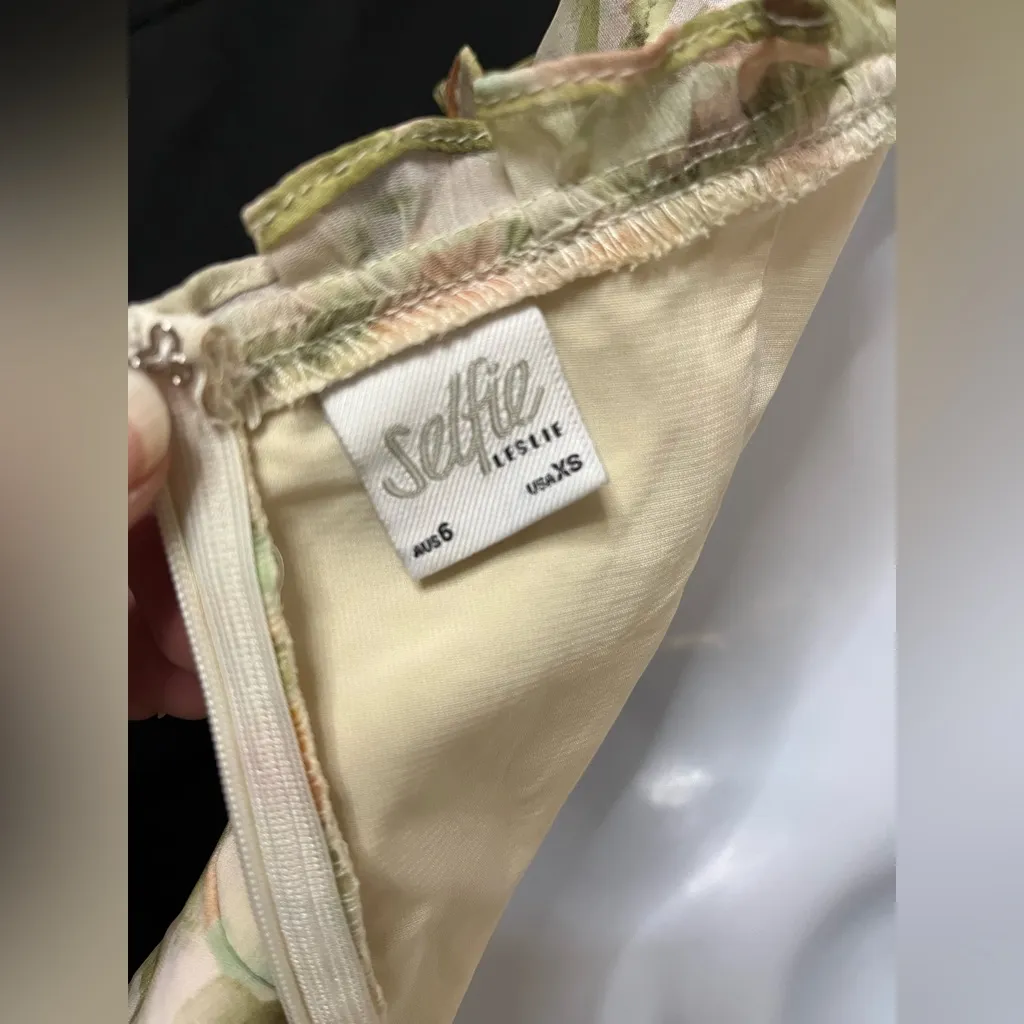 Selfie Leslie Linka Drawstring Detail Cut-Out Dress Watercolor Print Green XS - Image 3