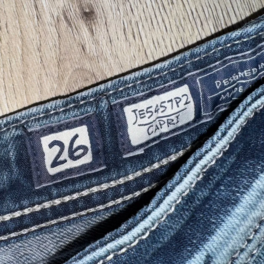 Miss me signature capri crop cropped denim Women's Blue Embellished Jeans - Image 4