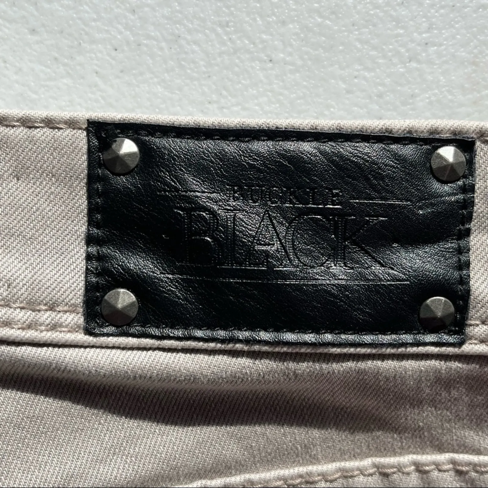 Buckle Black (Gray/Cream) Skinny Jean Size 28x27 - Image 11