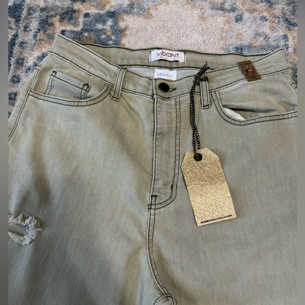 Vibrant Olive Green Ripped Jeans Size 9 - Image 3