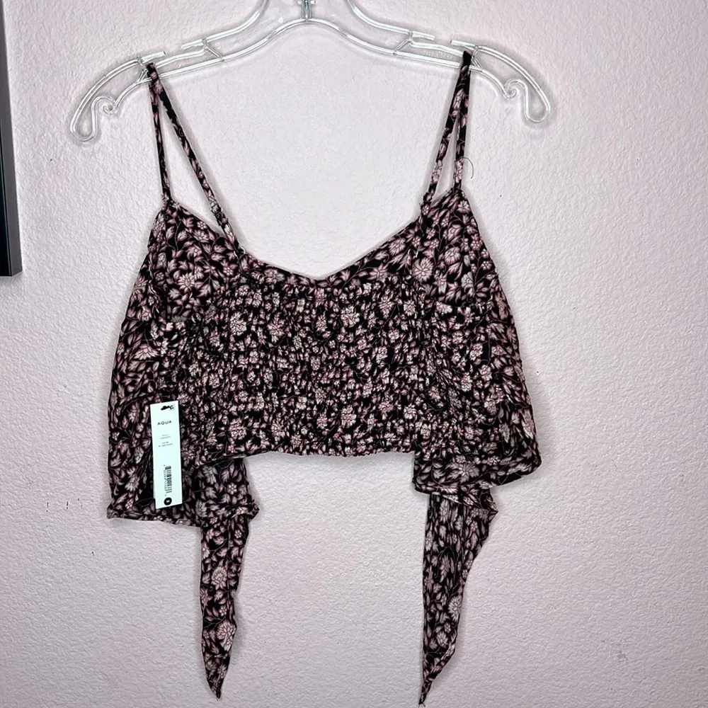 NWT Aqua Chic Floral Print Spaghetti Strap Crop Top. Size M - Image 5