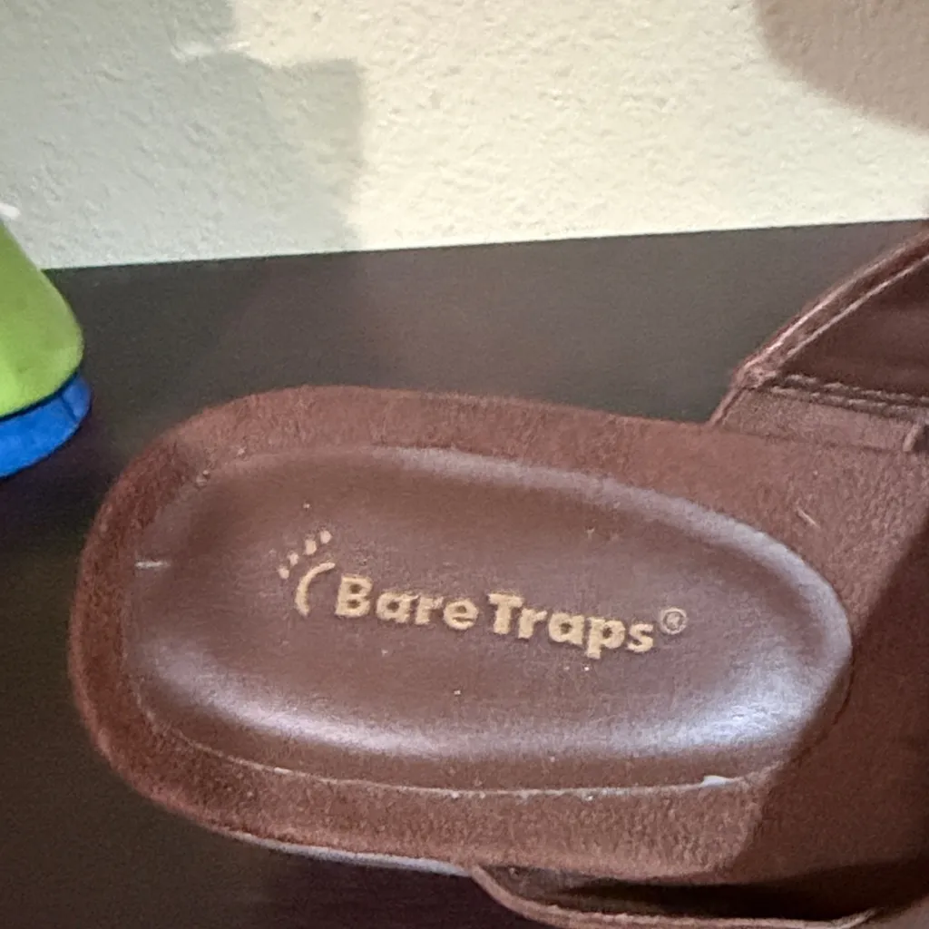 BareTraps Anna Size 11 Women's Chocolate Brown Wedge Sandals - Image 3