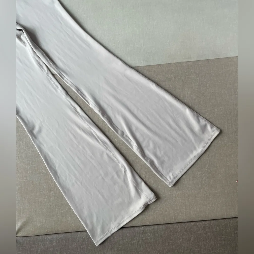 Madewell MWL Flex Flare Legging - Image 3