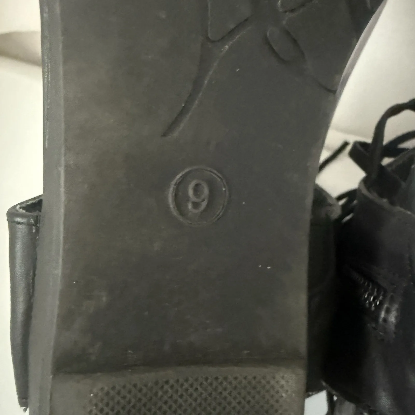 Very Volatile  Lex Suede Black Leather Suede Fringe Boho Western Sandals 9 - Image 5