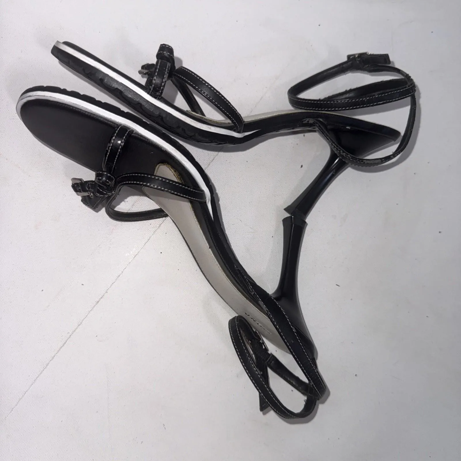 VTG Fioni 90s Y2K Faux Leather Strappy Black White Buckle Bow Kitten Heels 8.5 - Image 10