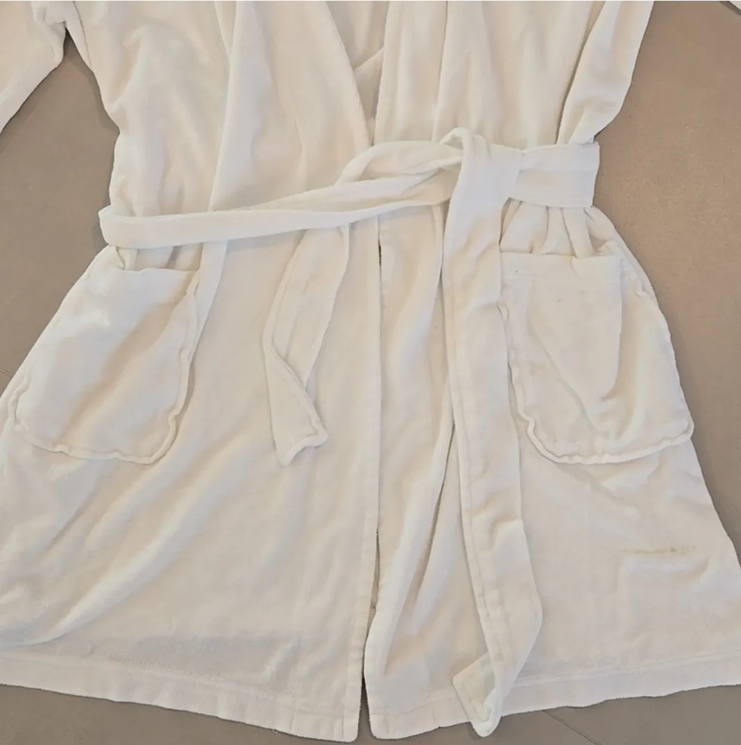 Ralph Lauren White Hooded Robe With Pink Horse Logo - Image 2