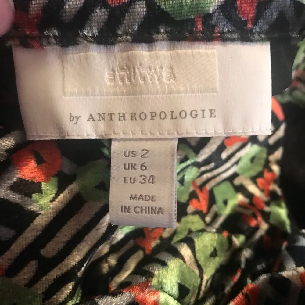 ANTHROPOLOGIE ett:twa VELVET FLORAL WRAP BLAZER - Image 5