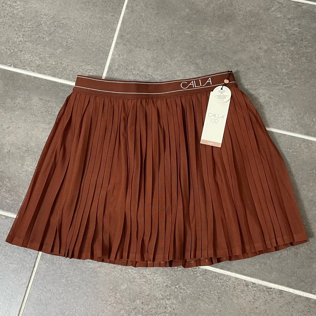 CALIA Pleated Mesh Skort size Medium Red - Image 3