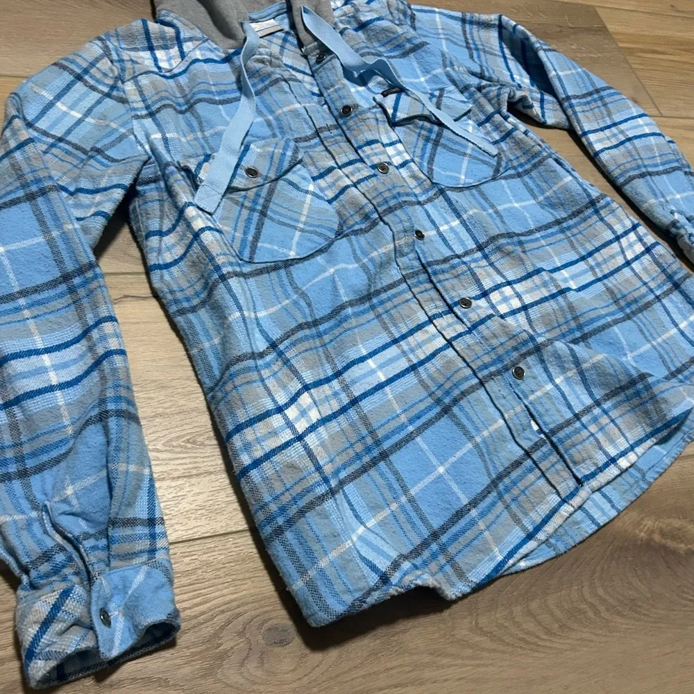 Columbia Women’s Large Blue/Grey Plaid Hooded Flannel‎ Shirt/Shacket Cabincore - Image 2