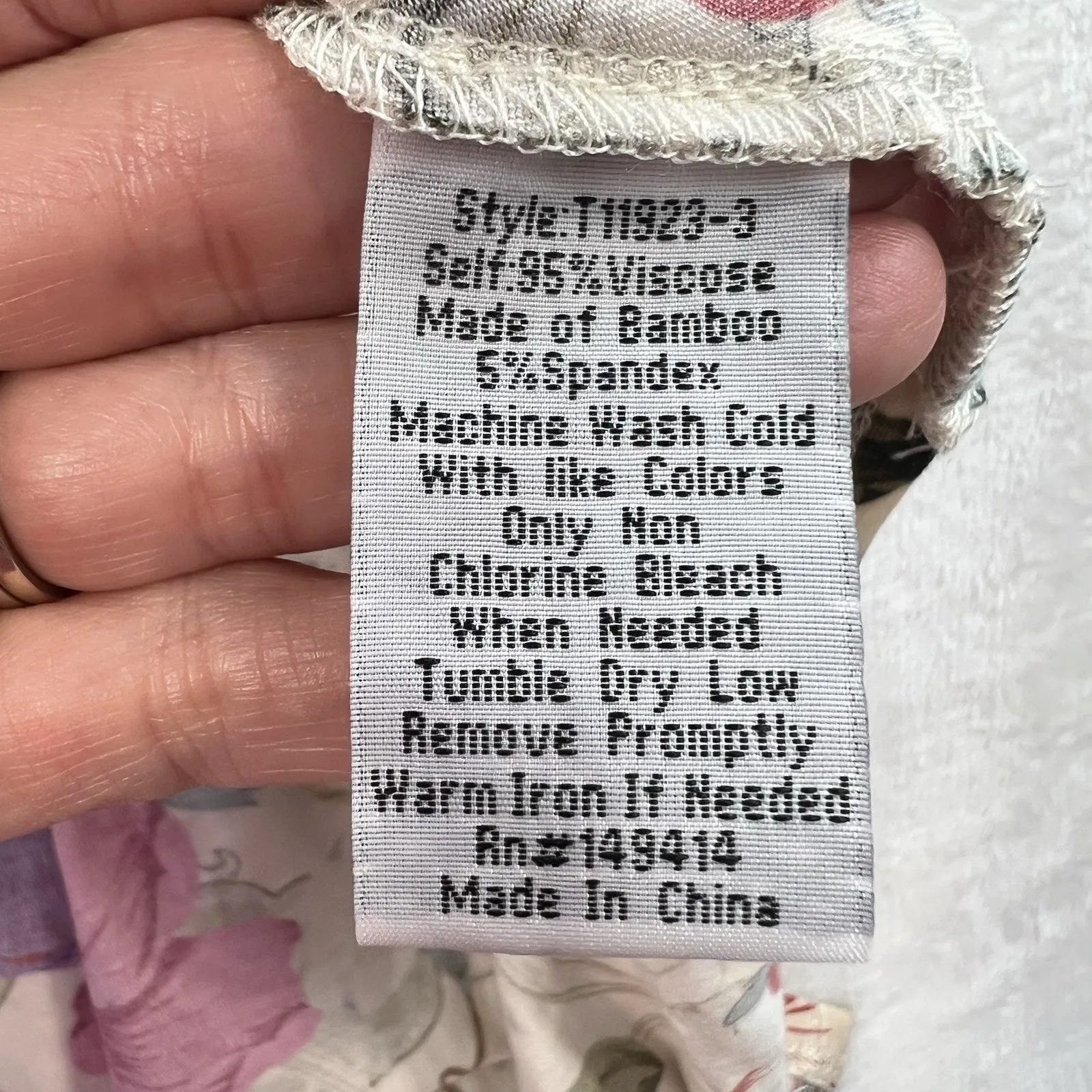 Johnny Was M Medium Archibal Drape Tee Handkerchief Hem Floral V-Neck Multi - Image 8