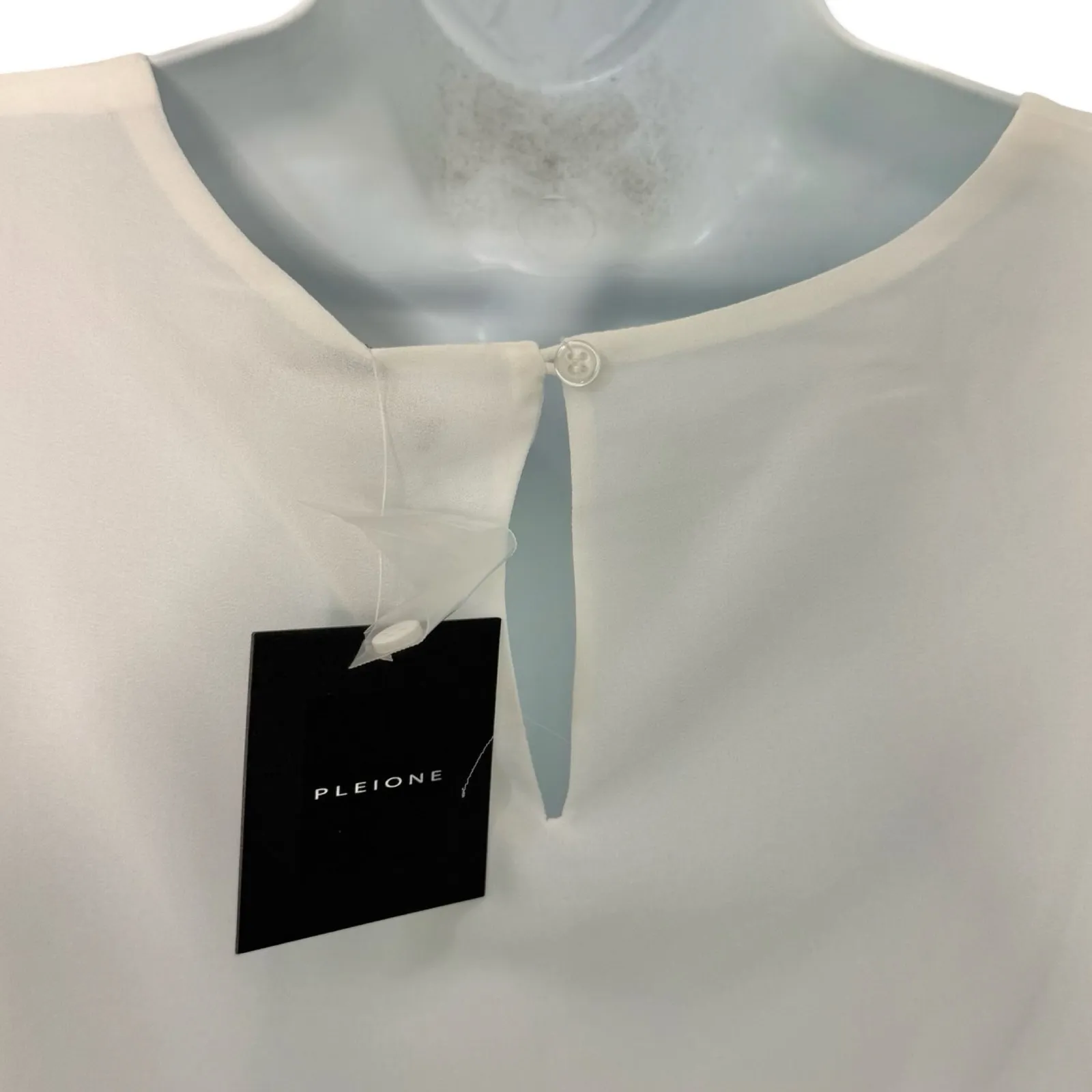 Pleione Cream White Keyhole Back Crepe Sleeveless Blouse size S NEW Tags - Image 5