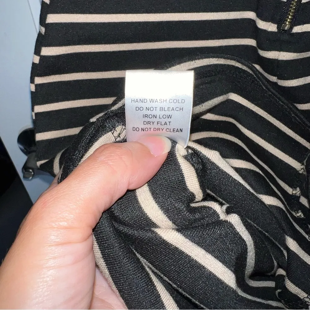 Iris bodycon striped tank dress size medium - Image 10