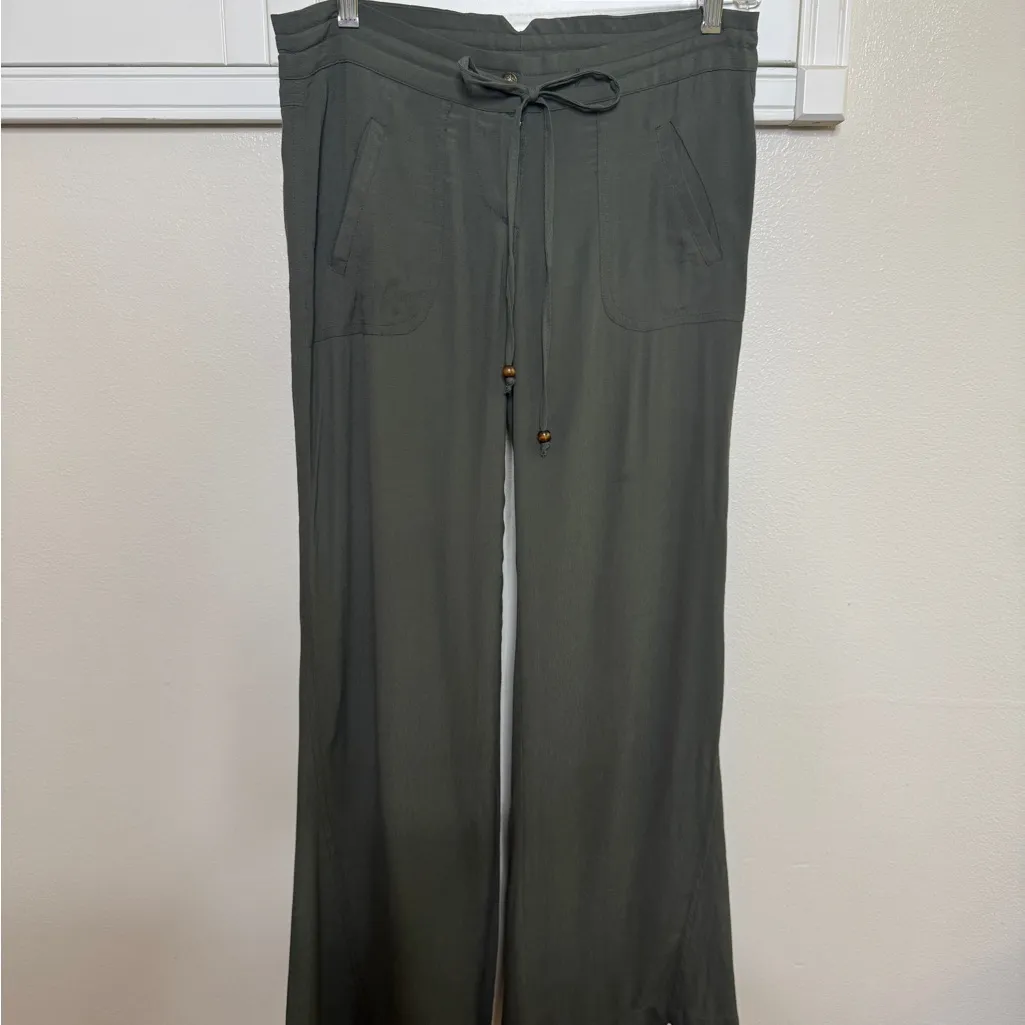Olivaceous Olive Green drawstring pants - Image 2