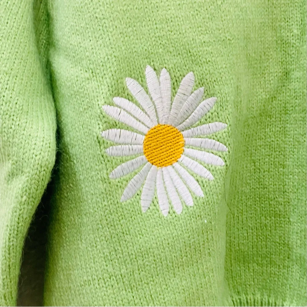 Embroidered Daisy Flower Green Knit Cardigan Women’s Sweater Size S/M - Image 10