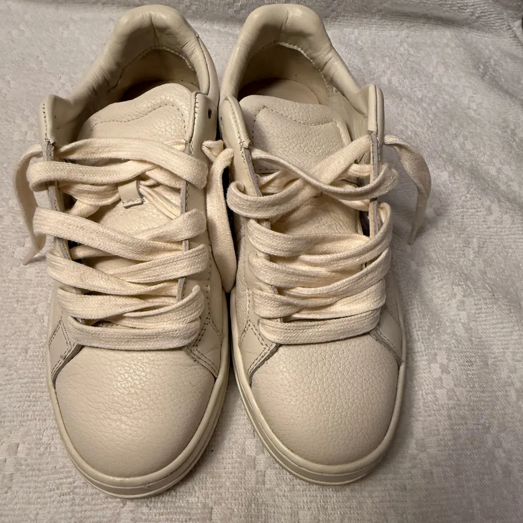 Zara Cream Leather Sneakers - Image 3