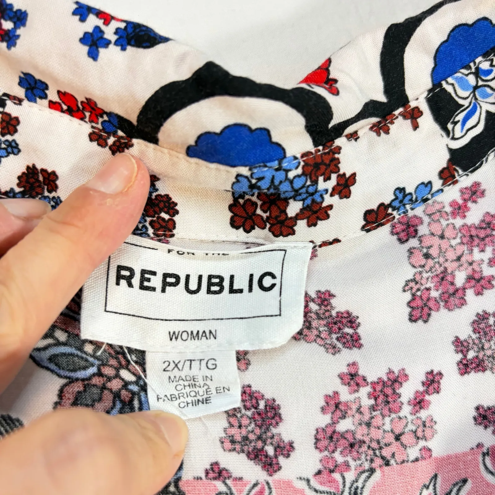 For the Republic womens long sleeved red floral elephant print dress. 2X boho - Image 6