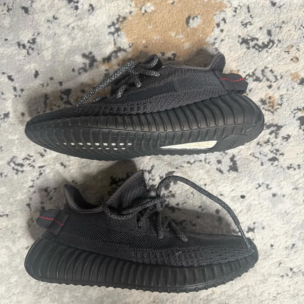 Adidas Yeezy Boost 350 V2 Black - Image 3