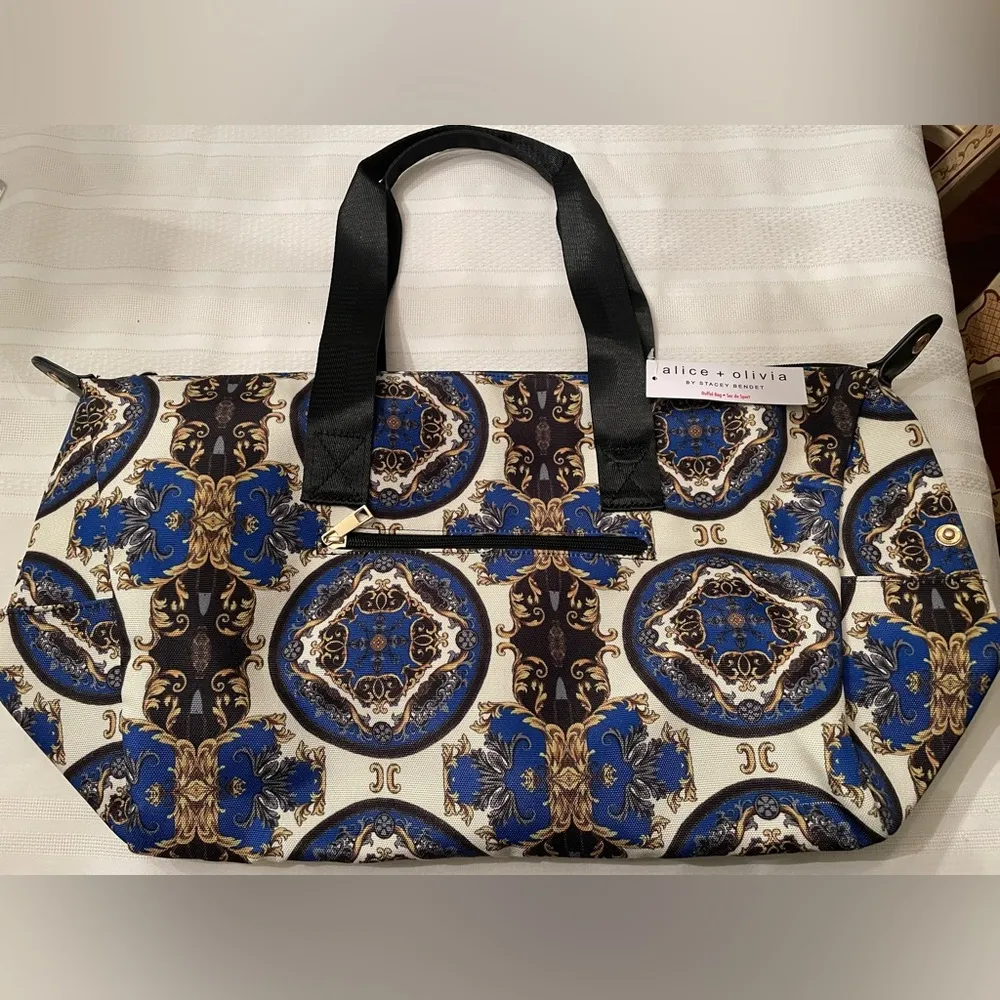 Alice + Olivia NWT Duffle Bag Regal Romance Travel by Stacey Bendet - Image 3