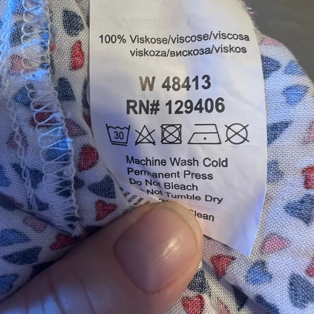 ❤️ Heart Pattern Printed short sleeve blouse Pink Size 14 - Image 2