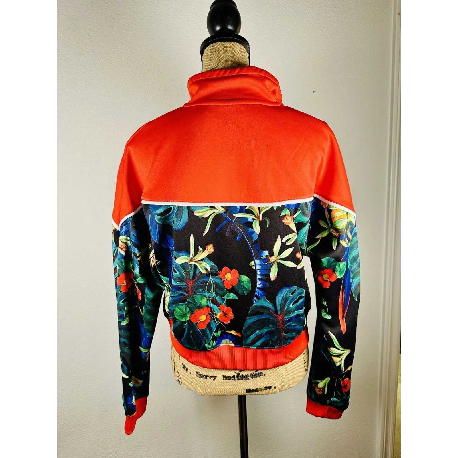 Nike Sportswear Jacket Womens Large Red Tropical Full Zip Lightweight Cropped - Image 4