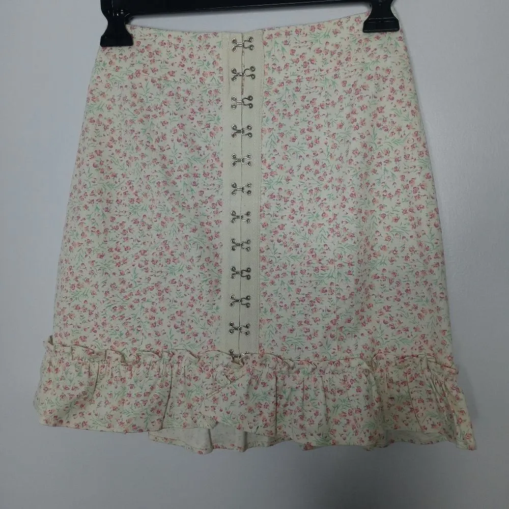 UO Love Struck Floral Hook + Eye Mini Skirt Size XS - Image 8