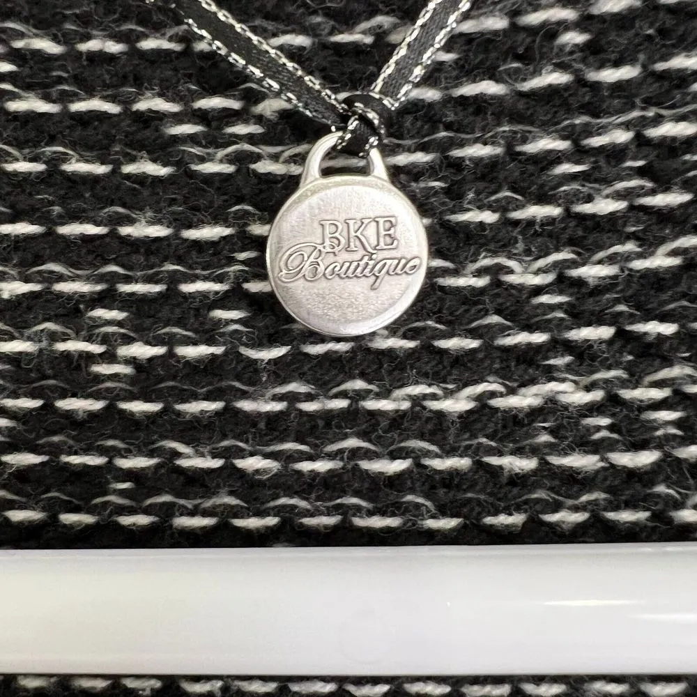 Bke Boutique Black/Gold Womens Small Sweater  3/4 Sleeve Fisherman Knit Pullover - Image 6