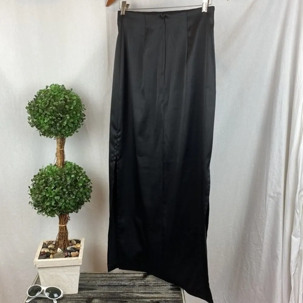Buyer Too Black Satin Side Slit Long Maxi Straight Skirt 9 Size undefined - Image 3