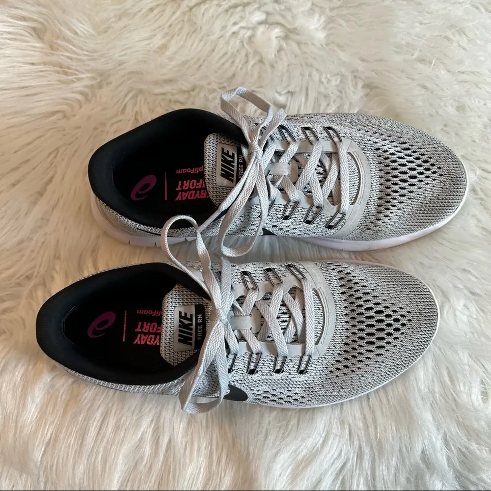 Nike Running Shoes | Nike Free RN Sneakers | Please Read Below - Image 3