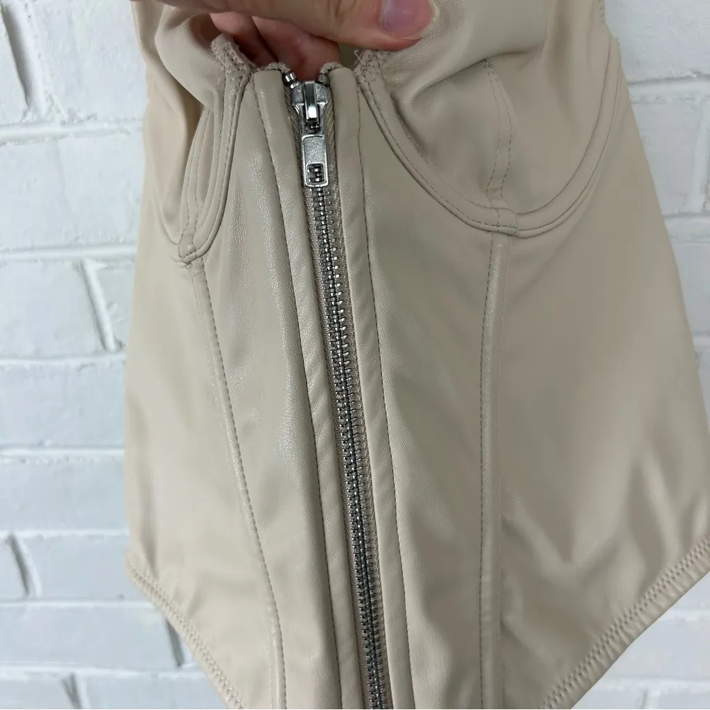 Urban Outfitters Out From Under Cream Faux Leather Halter Corset Top Size M - Image 6