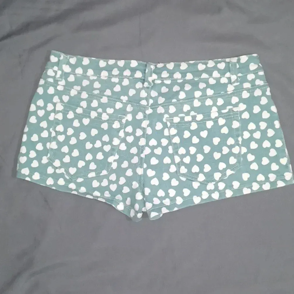 Forever 21 shorts Heart Shorts - Image 5