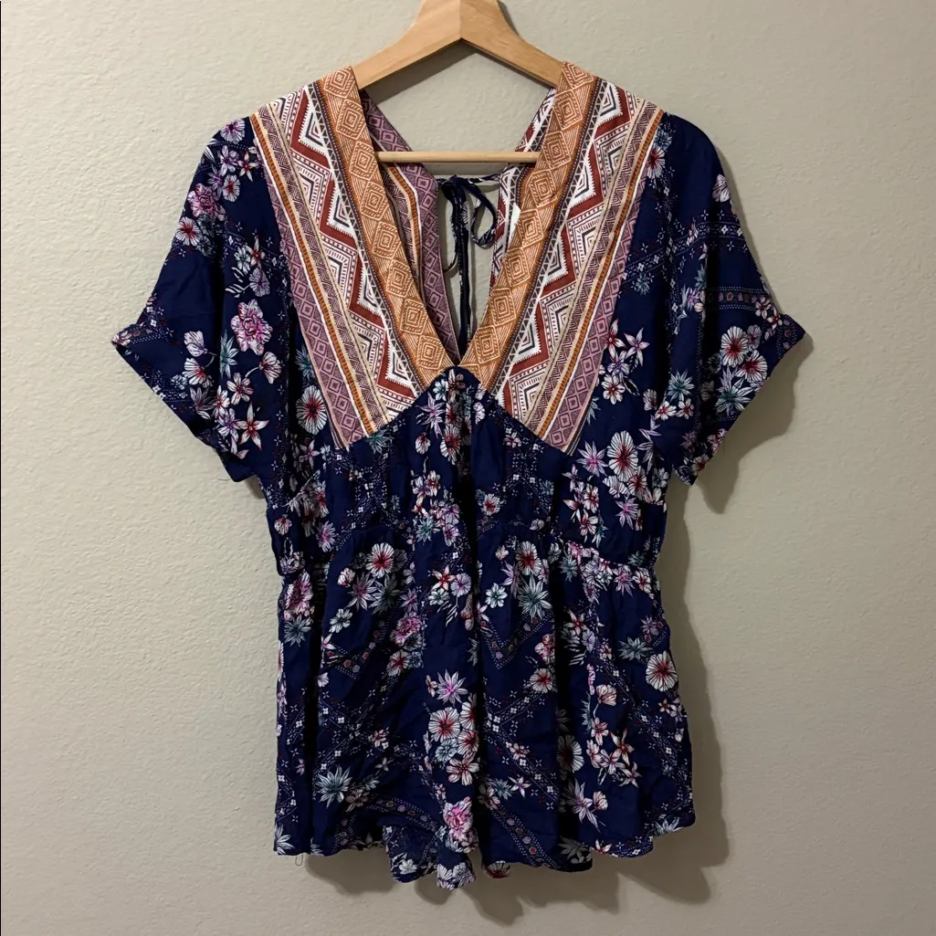 Davi & Dani Floral Print Babydoll Blouse Batwing Sleeve V-Neck Size Small S Boho - Image 3