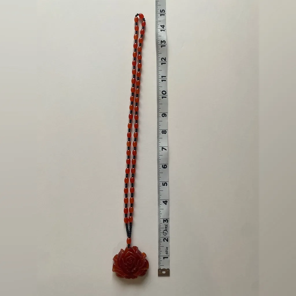 Elegant Ethnic Style Imitation Amber‎ Rose Pendant Sweater Chain Pendant - Image 9