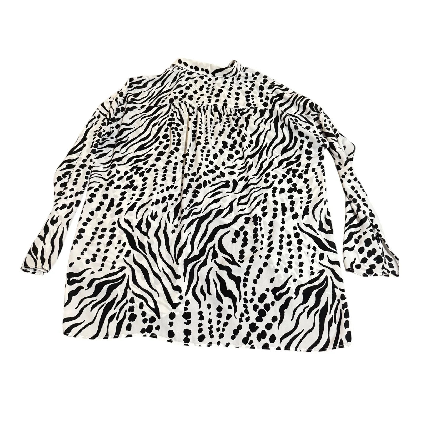 IMNYC Isaac Mizrahi Size Medium Women Blouse White Black Animal Print Careerwear - Image 6