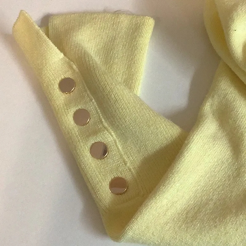 Zara Size Medium Yellow Sweater with Gold Button Accents. Preloved - Image 6