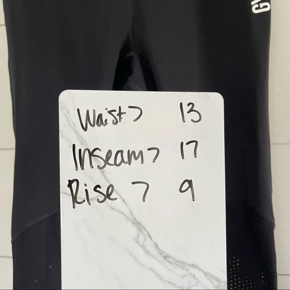 Gymshark Black Cropped Leggings - Image 5