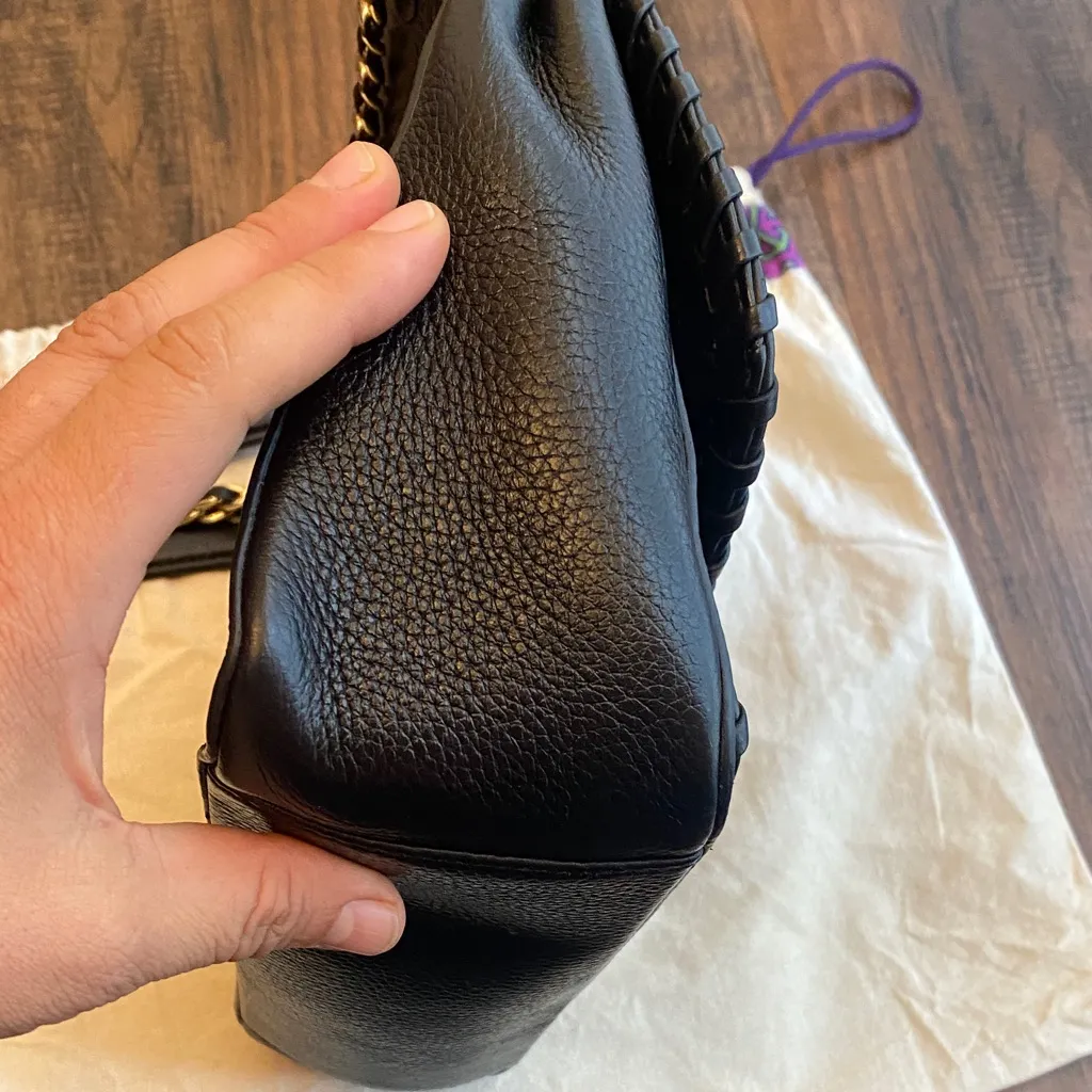 Tory Burch Marion Black Leather Shoulder Bag with Gold Chain - Image 11