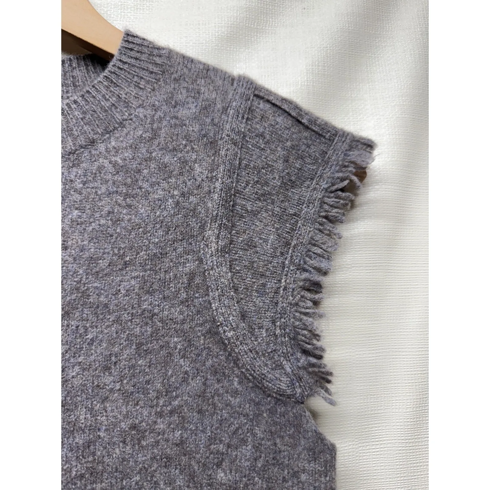 Faherty Colette Sweater Tee Womens XS Gray Yak Merino Wool Fringe Crewneck - Image 4