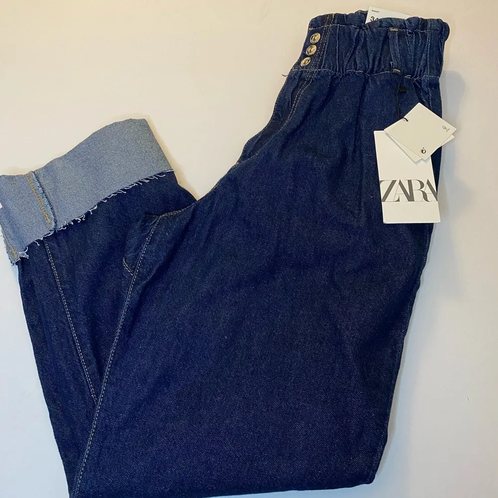 Zara High Waisted Baggy Jeans with Darts and Elastic Waist - Image 7