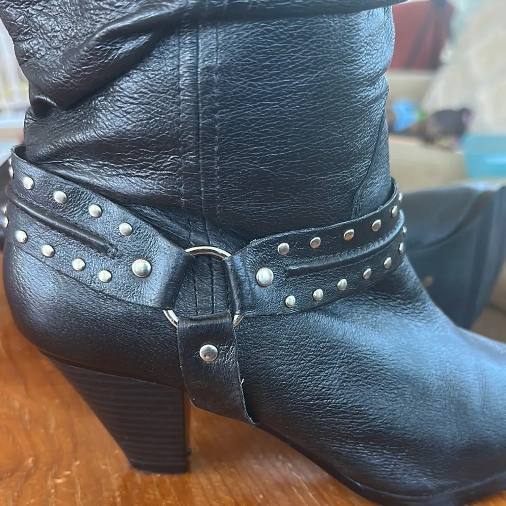 Dingo  Black Leather Studded Women's Boots size 8M - Image 9