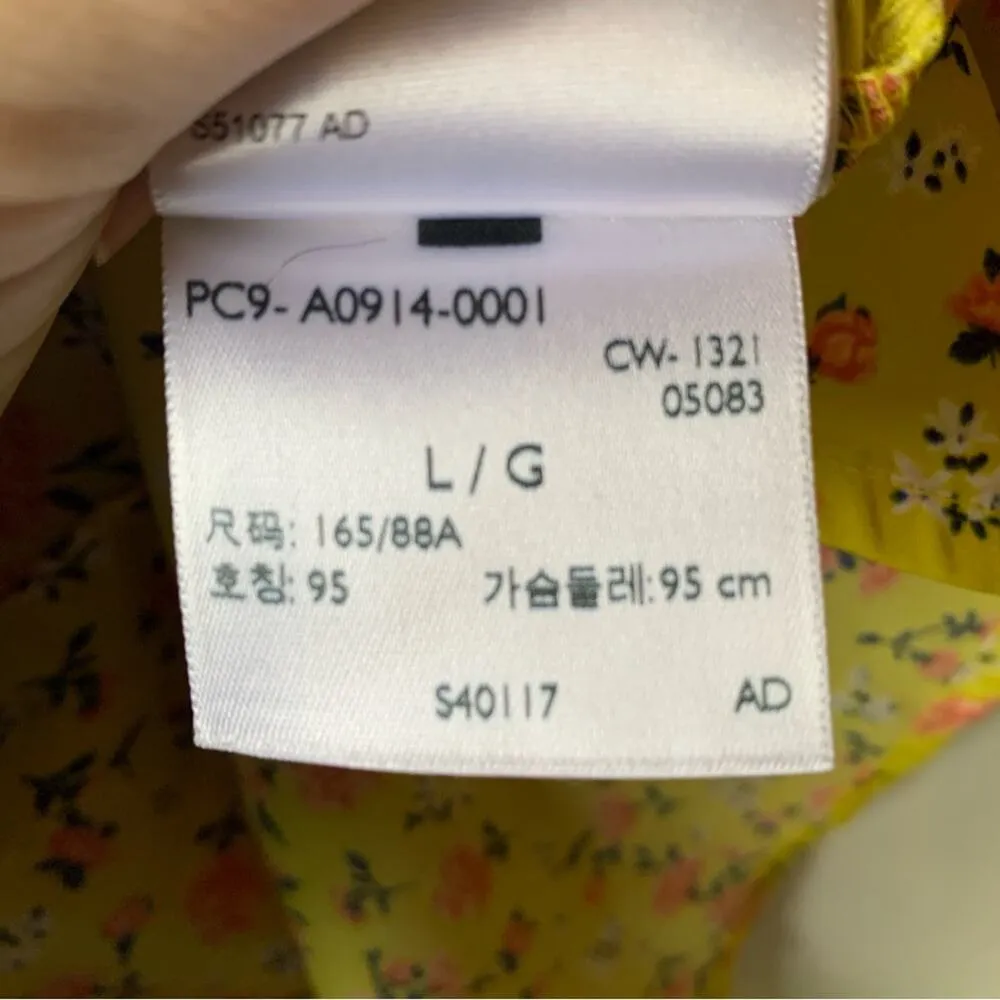 Levi's Yellow Floral Button-Up Blouse with Necktie Size L - Image 4