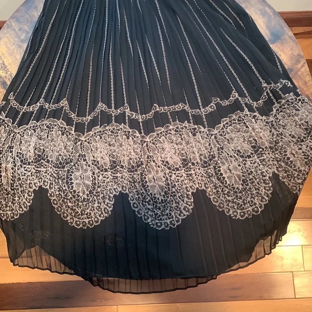 LOFT Black chiffon dress - Image 5