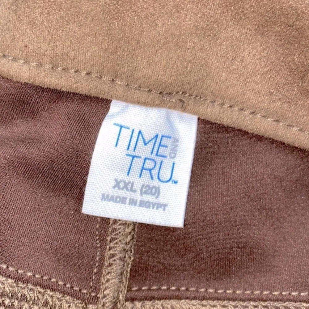 Time & Tru size xxl/20 tan faux suede pants - Image 3