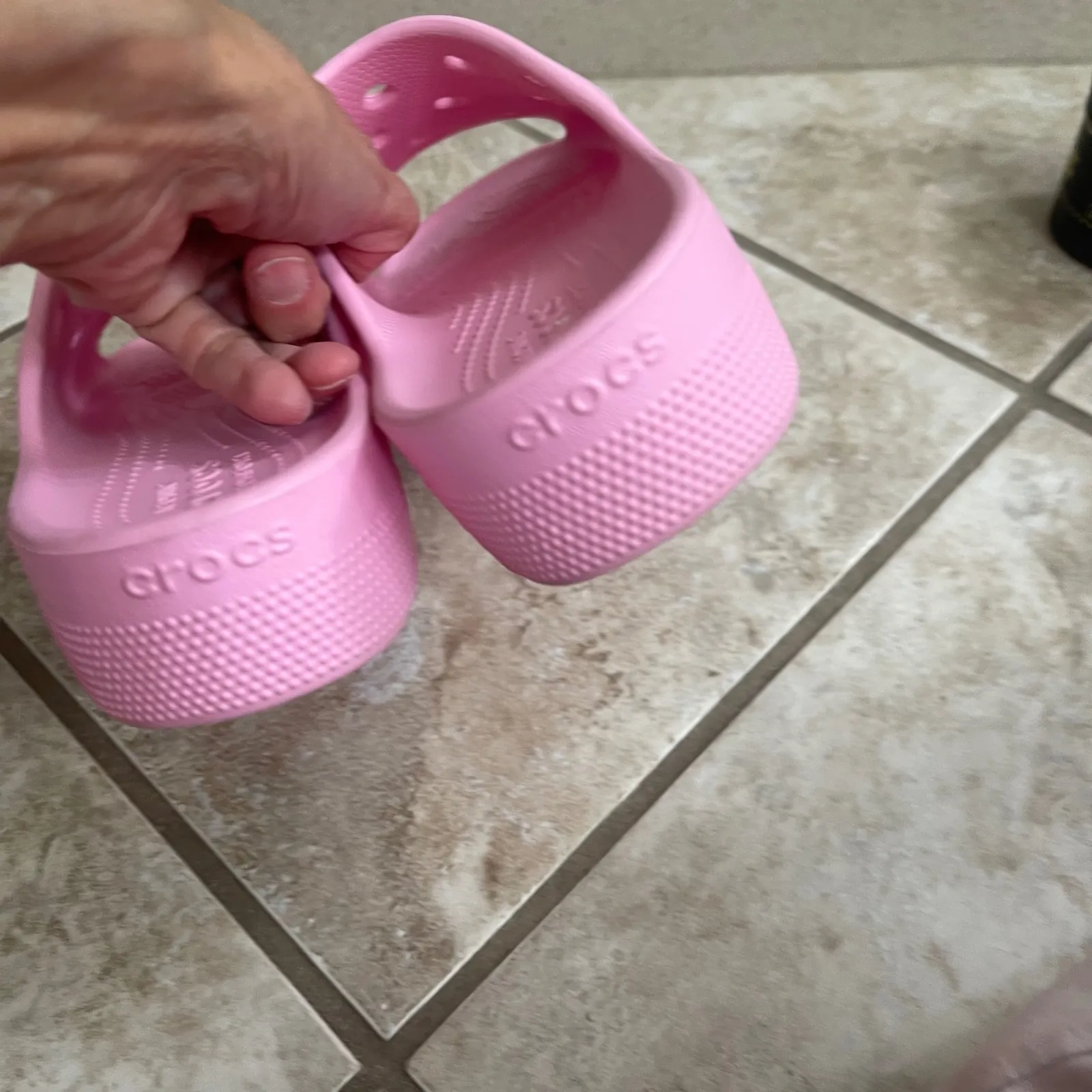 Pink Crocs Comfort Slide Sandals‎ Women Size 6 Kids Platform Casual Shoes ued 1x - Image 7