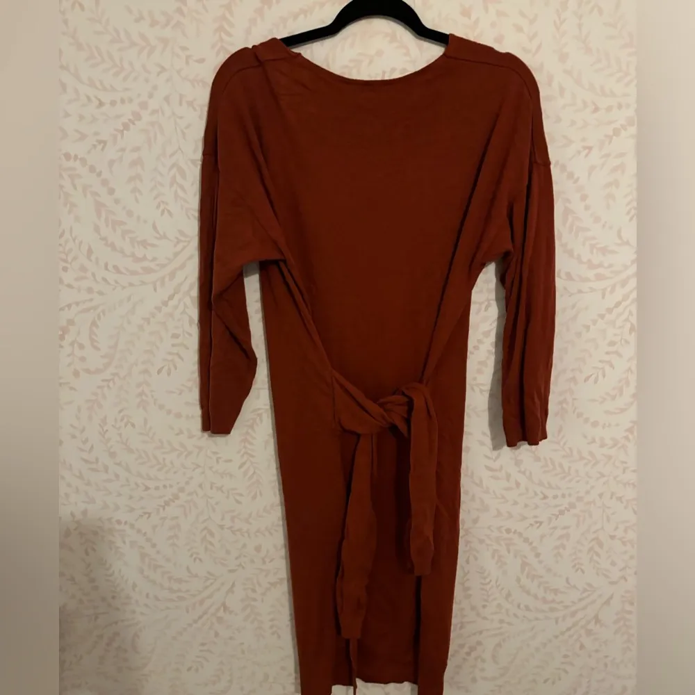 EUC Anthropologie LEITH auburn 3/4 sleeve sweater dress with back tie - Image 5